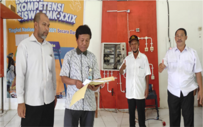 Verikasi pelaksanaan UKK oleh pengawas di SMKN 1 Woha