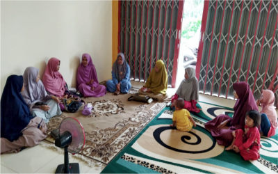 Rajut Silaturahmi, DWP SMK Negeri 1 Woha Adakan Kegiatan Pengajian bersama Anggota